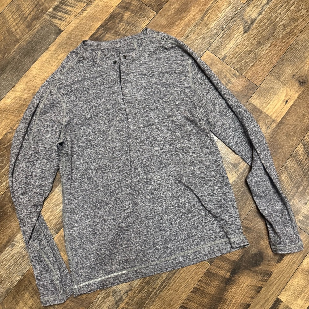 Lulu men’s Gray Long Sleeve Henley